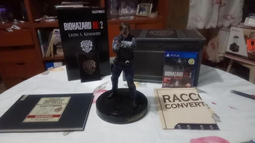 Amazon.co.jp: BIOHAZARD RE:2 Z Version COLLECTOR'S EDITION 【予約